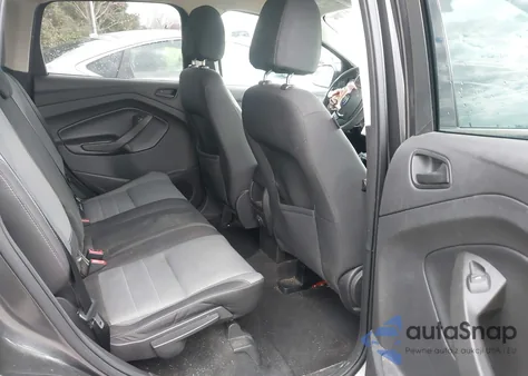 2017 Ford Escape S z USA, uszkodzony, nr VIN 1FMCU0F7XHUD44280